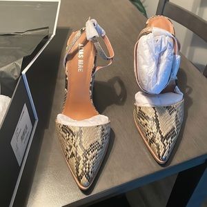 Alias Mae Layton Heel - Beige Snake NWT